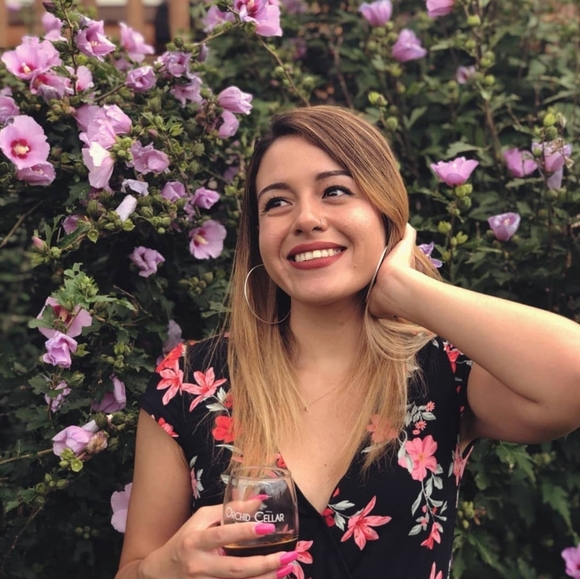 Meet your Posher, Patty - Picture 2 of 2